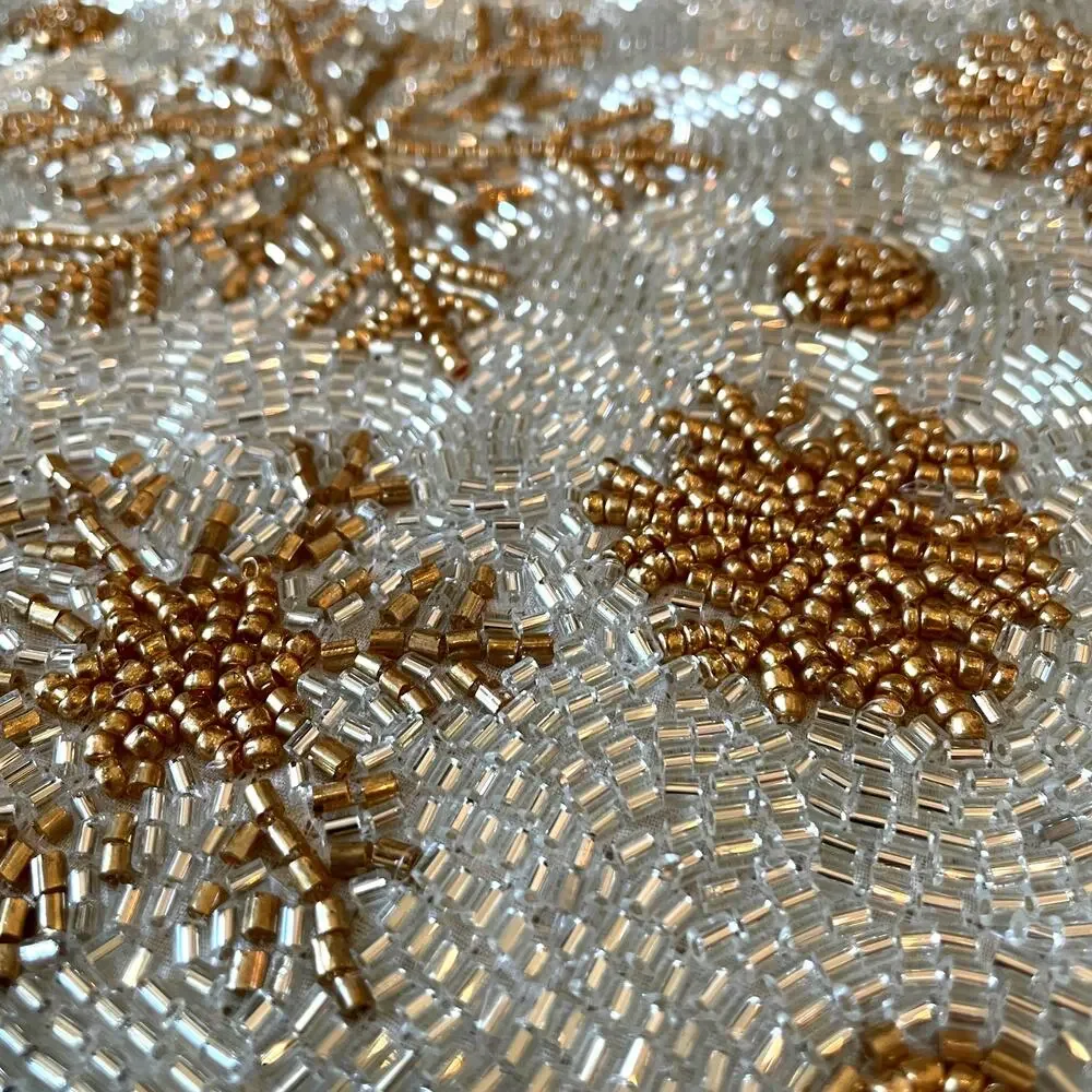 Nicole Miller 15in Beaded Christmas Placemat Holiday Snowflakes Gold & White New